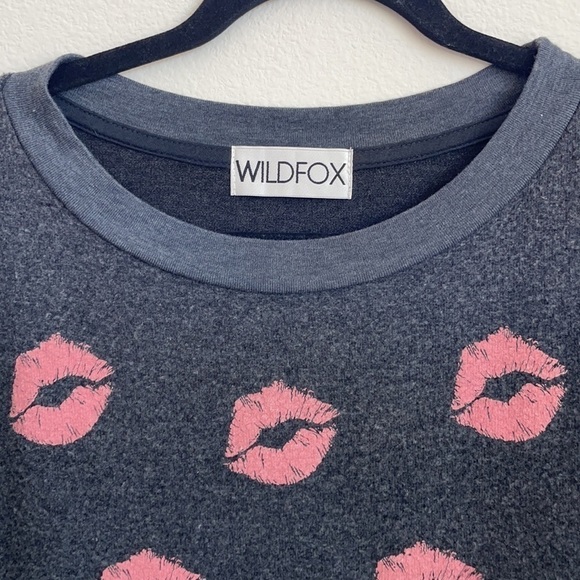 Wildfox grey lips allover pullover sweatshirt OS - Picture 3 of 5